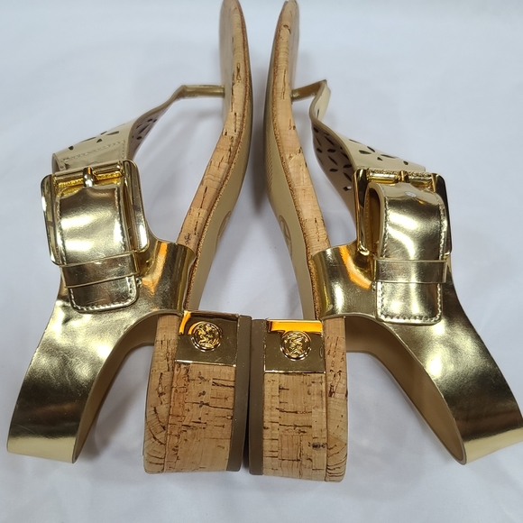 Michael Kors  London Thong Sandals - Picture 3 of 5